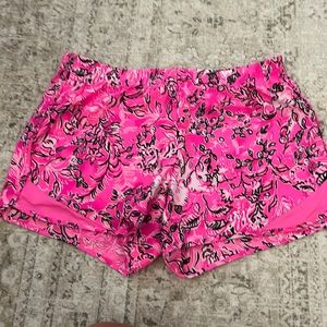 Lilly Pulitzer Luxletic shorts sz M